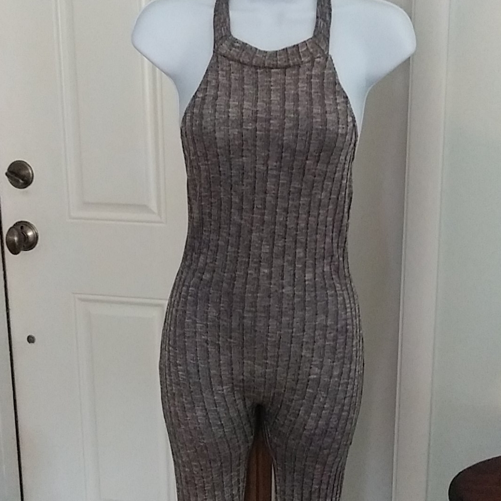 Mora pants jumper open back